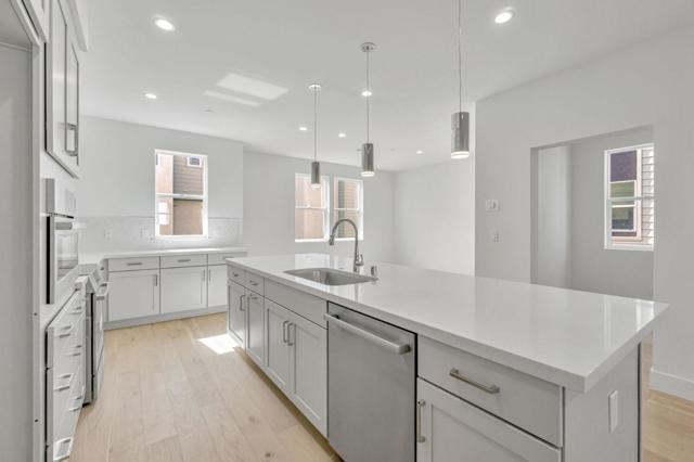 3201 Ivory Terrace, San Ramon CA: https://media.crmls.org/mediaz/b62f7da8-02c2-42f5-83a3-2ced52d4608e.jpg