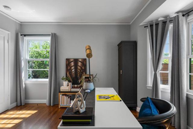 137 30th Avenue, San Mateo CA: https://media.crmls.org/mediaz/b62fbb39-eb2a-4ed7-b95d-4a6fe1917d61.jpg