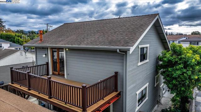 1672 Crescent Avenue, Castro Valley CA: https://media.crmls.org/mediaz/b6305824-34ce-41c9-81ed-70209f0232ca.jpg