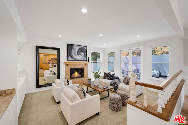 837 MOORSIDE Drive photo 8