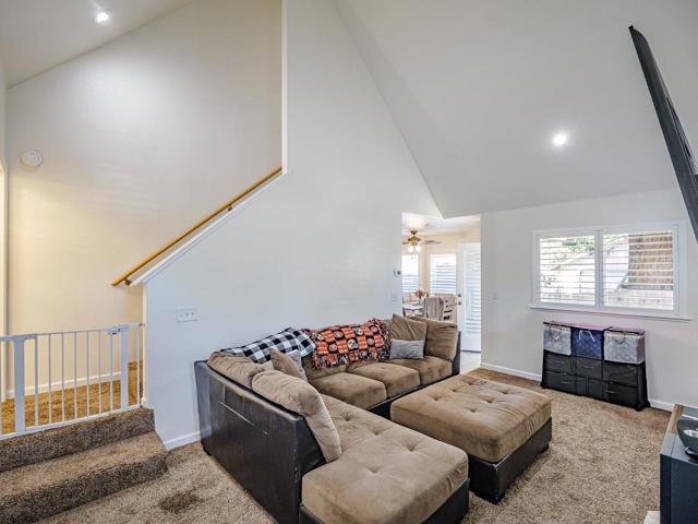 4 Holly Drive, Freedom CA: https://media.crmls.org/mediaz/b630b7e0-1b51-4577-a04c-f96861047493.jpg