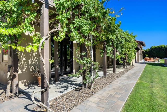 80780 Vista Bonita Trail, La Quinta CA: https://media.crmls.org/mediaz/b630ca59-77a3-4a80-880b-b384fe5bc72d.jpg