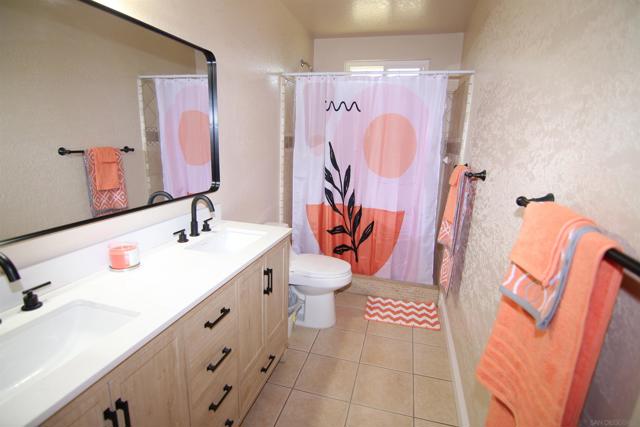 16328 Bassett Court, Ramona CA: https://media.crmls.org/mediaz/b630f521-6b06-4a56-8800-6af4b7706d7d.jpg