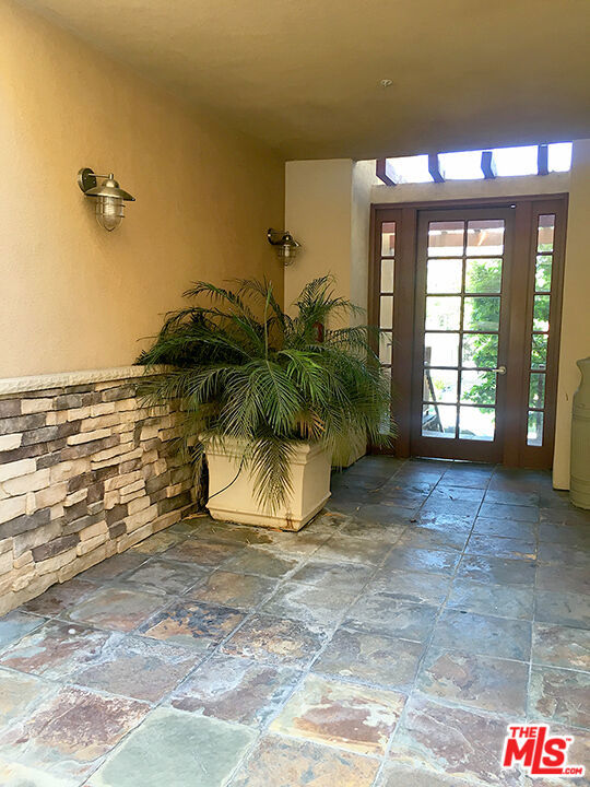 5820 David Avenue, Los Angeles CA: https://media.crmls.org/mediaz/b6312577-7320-4faf-be7b-6627eb20bb5b.jpg