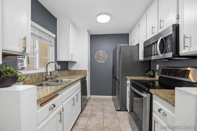 7349 Calle Cristobal, San Diego CA: https://media.crmls.org/mediaz/b63130a0-5a83-4ea5-98e0-8f872b26d415.jpg