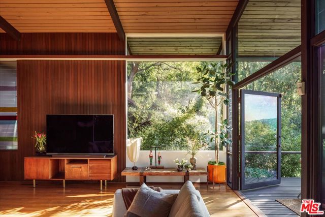 Image 31 of 53 For 1966 Lucile Avenue