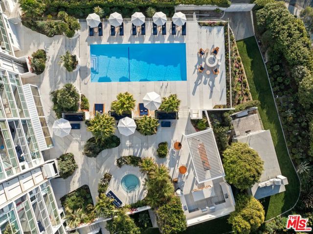 101 Ocean Avenue, Santa Monica CA: https://media.crmls.org/mediaz/b631e4f1-6d5c-4e55-9185-b533093822ef.jpg