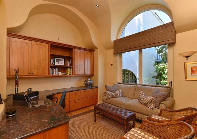 Detail Gallery Image 10 of 25 For 741 Rosecrans, San Diego,  CA 92106 - 3 Beds | 3/1 Baths