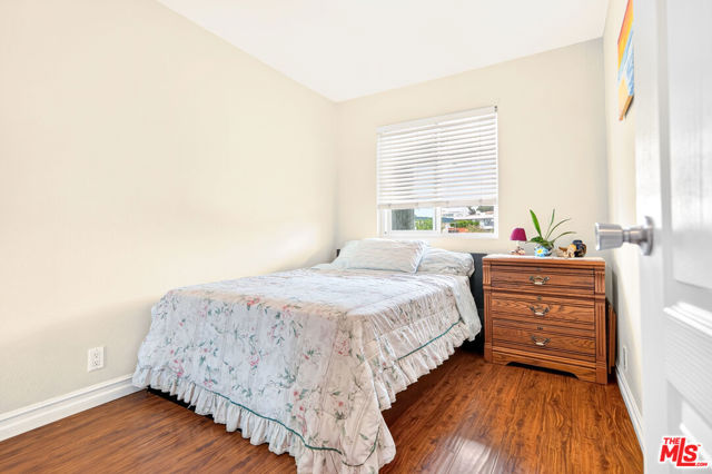 200 East Surfside Drive photo 8