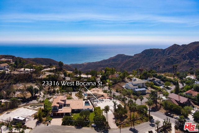 23316 W Bocana Street, Malibu CA: https://media.crmls.org/mediaz/b635af38-e65b-41a6-a19c-d087ba3bd192.jpg