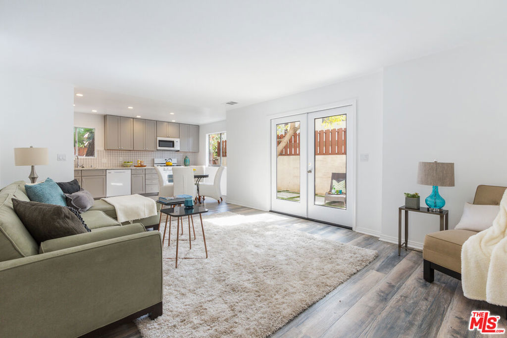 4041 Wade Street #2