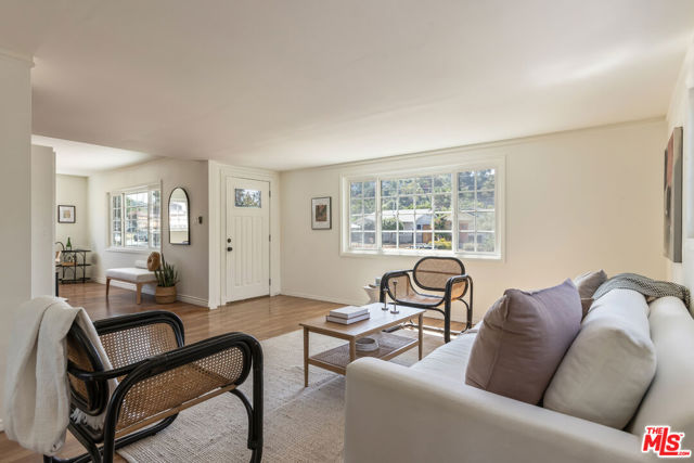 1945 Yosemite Drive, Los Angeles CA: https://media.crmls.org/mediaz/b636a60e-277f-4069-8bb7-5b4821d9b3de.jpg