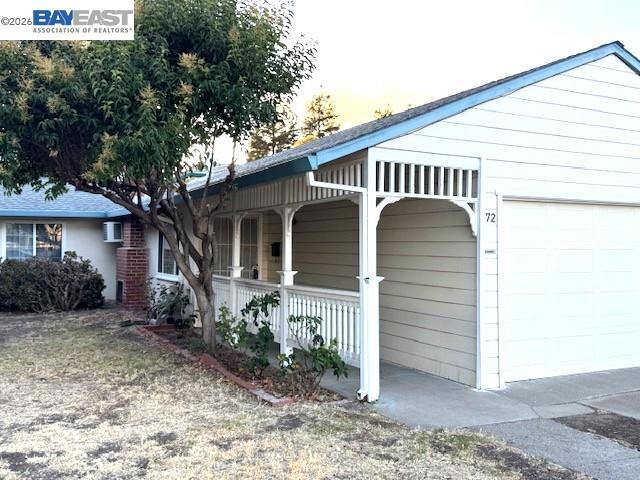72 Andrew Ave