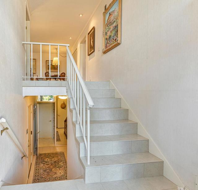 59 Skyline Crest Dr, Monterey CA: https://media.crmls.org/mediaz/b636d2d8-4c23-4c2d-81b0-95d7100eeb63.jpg