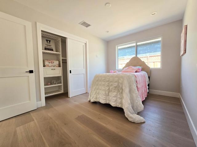 95 Centre Street, Mountain View CA: https://media.crmls.org/mediaz/b636d36e-1276-453e-aa14-f6a671e83b74.jpg