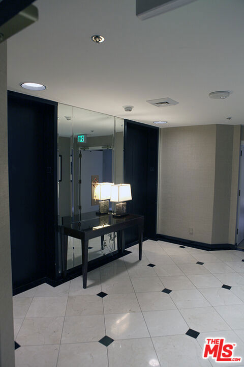 10550 Wilshire Boulevard, Los Angeles CA: https://media.crmls.org/mediaz/b6376d52-edc1-4a88-a2cc-ea566ce1df34.jpg