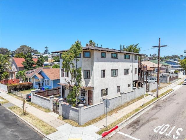 2832 34 K St, San Diego CA: https://media.crmls.org/mediaz/b6379ecd-36ca-4377-b943-10af53acee7b.jpg