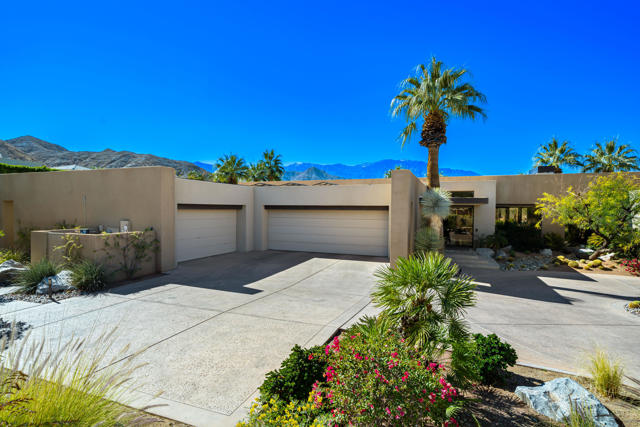 45 Mirada Circle, Rancho Mirage CA: https://media.crmls.org/mediaz/b637c79c-3659-4f56-978a-1cf99644f76c.jpg