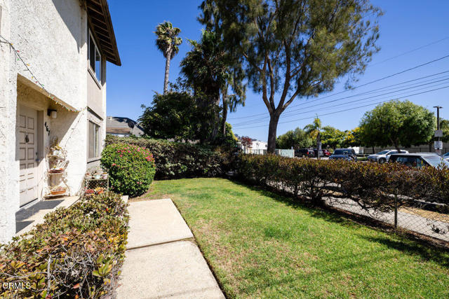 Detail Gallery Image 2 of 16 For 467 W Simpson St, Ventura,  CA 93001 - 4 Beds | 2/2 Baths