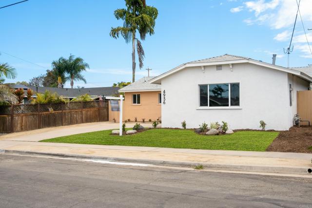 Detail Gallery Image 3 of 32 For 4936 Mount Elbrus Dr, San Diego,  CA 92117 - 4 Beds | 3 Baths