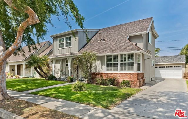 11205 Huntley Place, Culver City CA: https://media.crmls.org/mediaz/b6393d68-2ef3-4fb9-af37-37d801576a4c.jpg