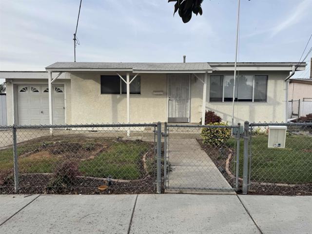 Detail Gallery Image 4 of 4 For 154 Lindell Ave, El Cajon,  CA 92020 - 3 Beds | 2 Baths