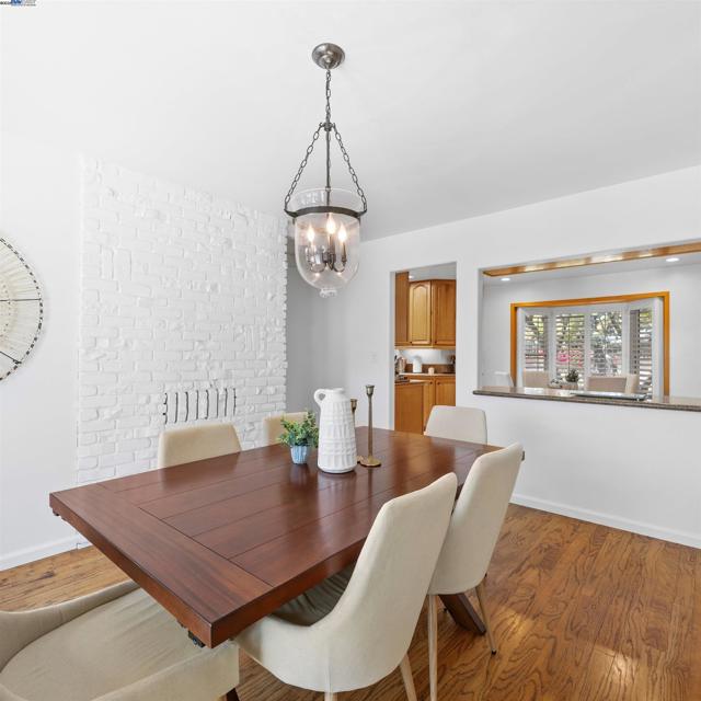 18767 Lamson Rd, Castro Valley CA: https://media.crmls.org/mediaz/b6399bc7-c6c4-40cd-9188-69cfd5799eee.jpg