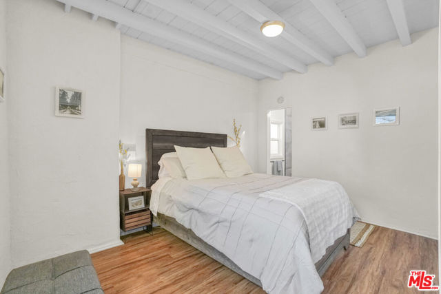 4400 Ocean Drive, Manhattan Beach CA: https://media.crmls.org/mediaz/b639cbea-be0c-4f27-9049-5ad1227235db.jpg
