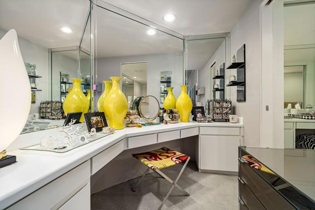 899 Island Drive #304, Rancho Mirage, CA 92270