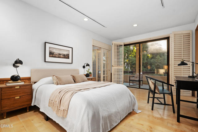 Detail Gallery Image 21 of 37 For 2329 Century Hill, Los Angeles,  CA 90067 - 2 Beds | 2 Baths