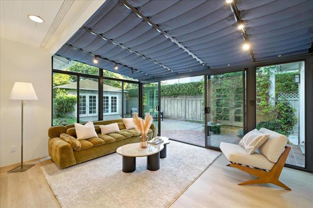162 Del Monte Avenue, Los Altos CA: https://media.crmls.org/mediaz/b63a18ba-9102-46f1-b0a3-863b2146fbf1.jpg