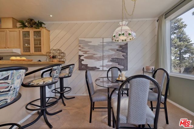 1629 Majestic Pines Drive, Mammoth Lakes CA: https://media.crmls.org/mediaz/b63a5c8f-dbd4-4337-b8e9-556fcdd64118.jpg