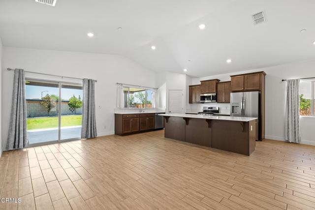 Detail Gallery Image 14 of 46 For 9101 Willow Terrace Dr, Shafter,  CA 93263 - 4 Beds | 2 Baths
