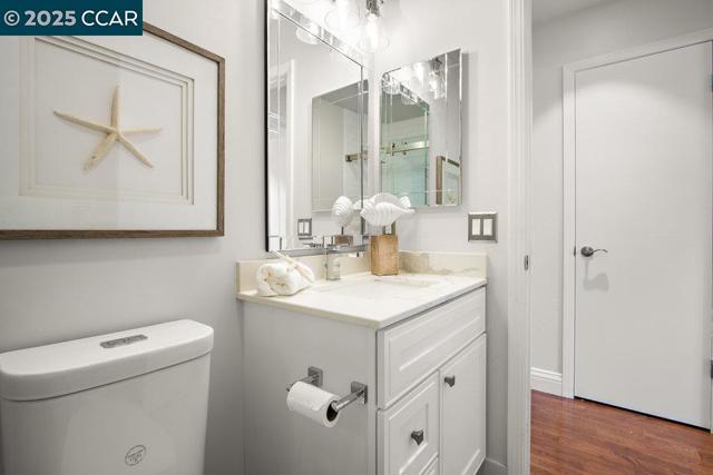 1716 Saint Andrews Drive, Moraga CA: https://media.crmls.org/mediaz/b63b2b46-7948-48fa-849a-b0284993526a.jpg