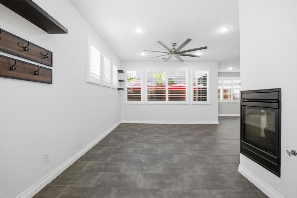 2284 Durango Way - photo 4