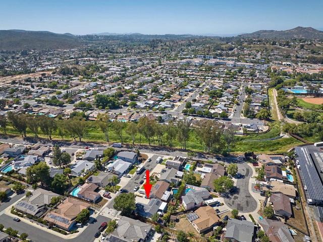 12835 Reo Real Dr, Poway CA: https://media.crmls.org/mediaz/b63b9b52-b680-423a-baae-0e873bf57fea.jpg