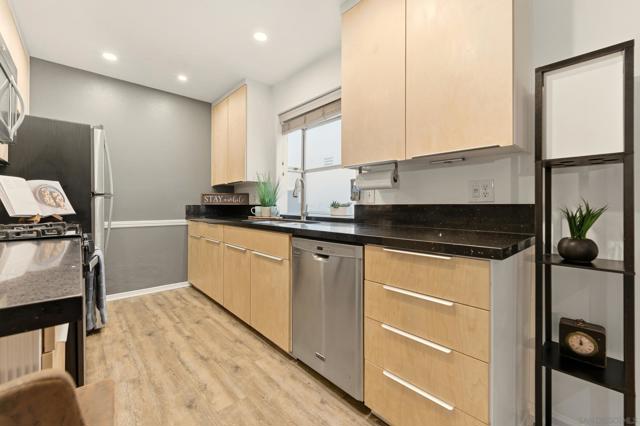 3116 Groton Way, San Diego CA: https://media.crmls.org/mediaz/b63bc834-cbef-4c5b-959c-fb36e1bad56f.jpg