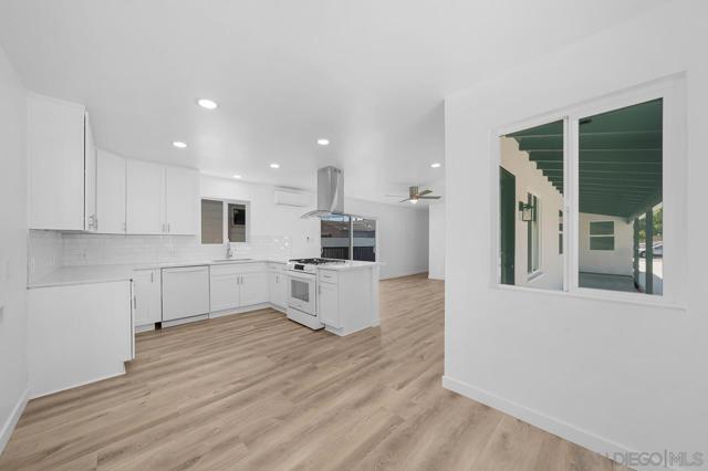622 26 I Street, Chula Vista CA: https://media.crmls.org/mediaz/b63c2bb8-c087-436c-8f33-71089c94206d.jpg