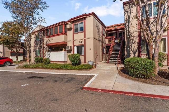 5483 Adobe Falls Rd., San Diego CA: https://media.crmls.org/mediaz/b63dd6cb-f1de-4342-86c1-526133f2502f.jpg