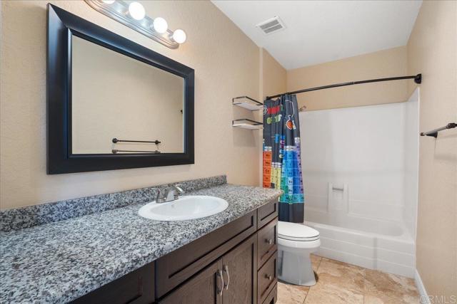 Detail Gallery Image 15 of 28 For 730 Silver Dr, Vista,  CA 92083 - 3 Beds | 2/1 Baths