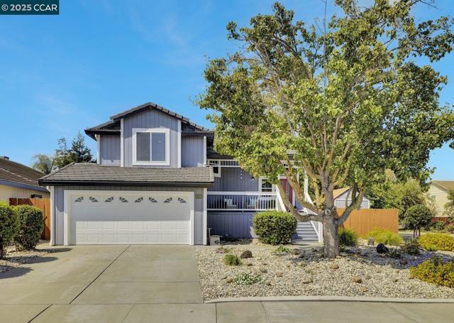 3899 Creekside Way, Oakley CA: https://media.crmls.org/mediaz/b63de6ca-14b1-4d04-890f-2819b67de9d4.jpg