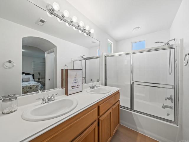 Detail Gallery Image 16 of 40 For 3416 Paseo De Fuentes, National City,  CA 91950 - 3 Beds | 2/1 Baths