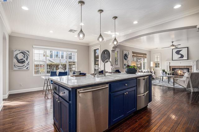 1049 S WEDGEWOOD DR, San Ramon CA: https://media.crmls.org/mediaz/b63e6a65-5883-4d07-b06e-3ef321965257.jpg