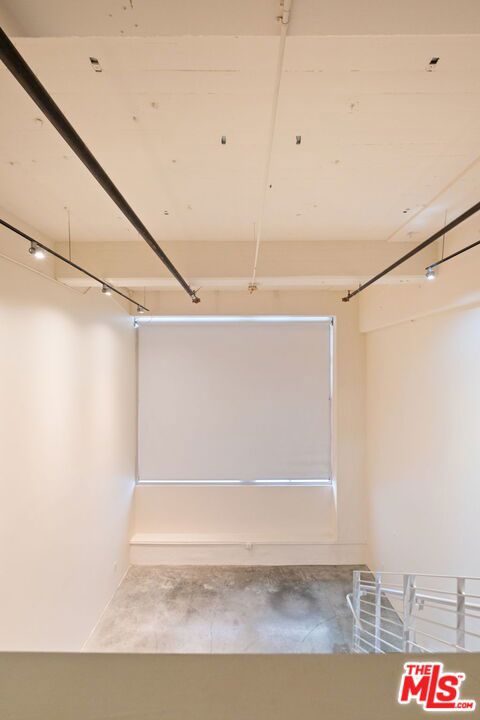 1130 S Flower Street, Los Angeles CA: https://media.crmls.org/mediaz/b63ed4ca-91a0-4d5c-803b-2adfd54db38e.jpg