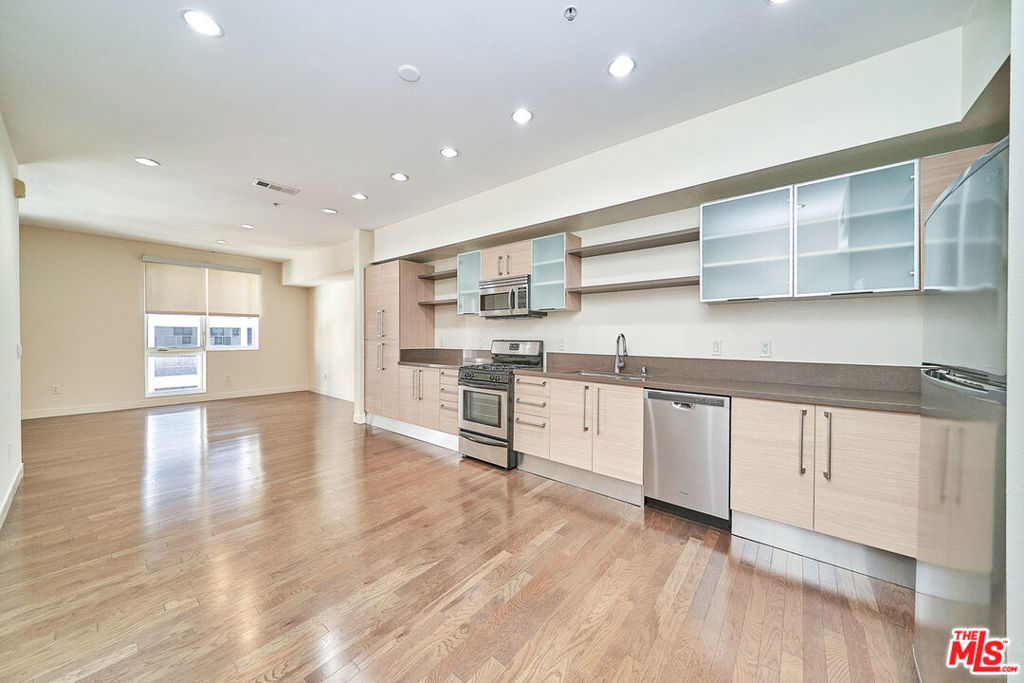 1234 Wilshire Boulevard #535