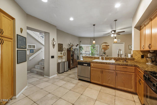 Detail Gallery Image 10 of 27 For 4733 Penrose Ave, Moorpark,  CA 93021 - 3 Beds | 2/1 Baths