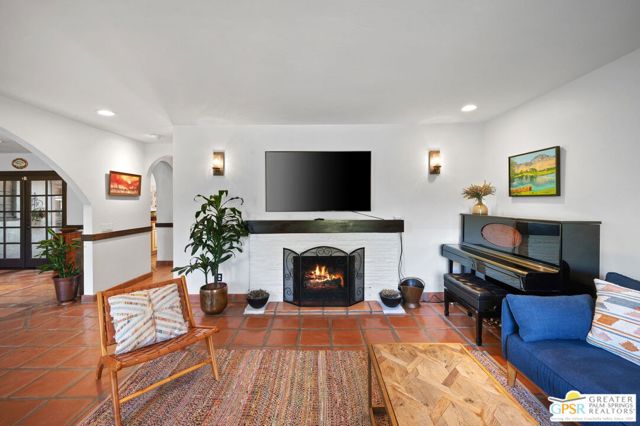 1471 East El Alameda, Palm Springs, CA 92262 | Slideshow Image #15