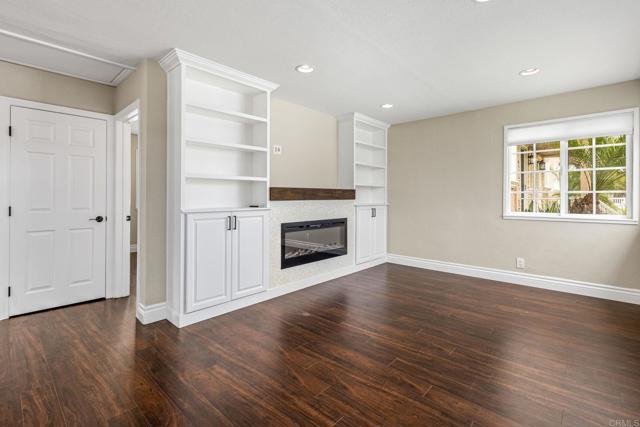 6704 Tait Street, San Diego CA: https://media.crmls.org/mediaz/b64109c0-a9a5-434c-b5e4-9c109876019e.jpg