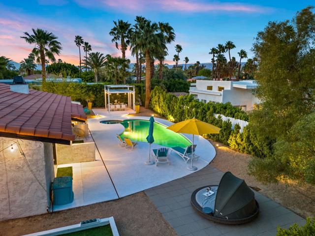 1862 N Nogales Way, Palm Springs CA: https://media.crmls.org/mediaz/b64179e2-601c-4c41-8b7a-af07c2216def.jpg
