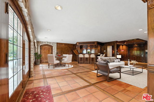 Drew Fenton | 16560 Park Lane Circle Los Angeles CA | MLS: 7286867